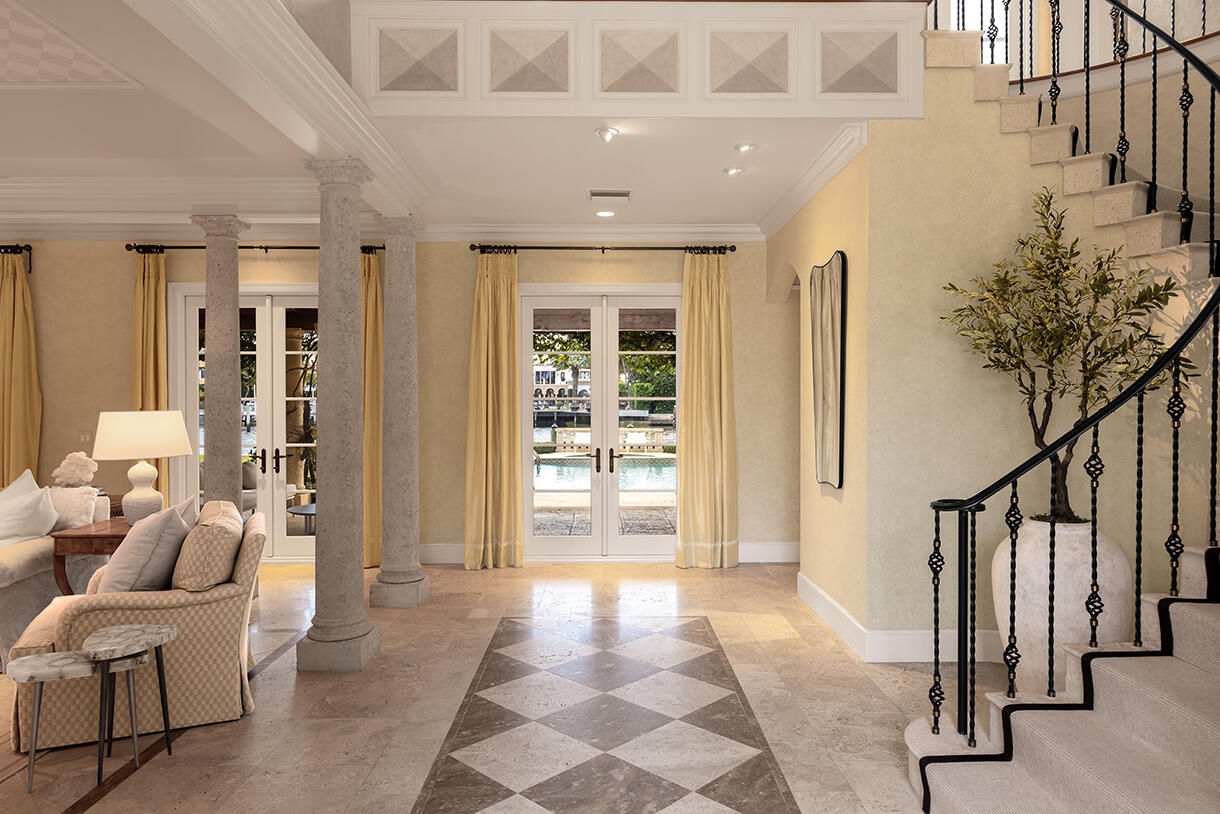 614 Tarpon Palm Beach, FL 33480