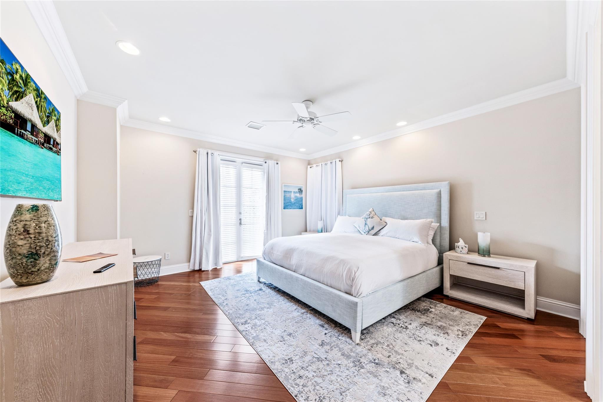 7 Pelican Fort Lauderdale, FL 33301