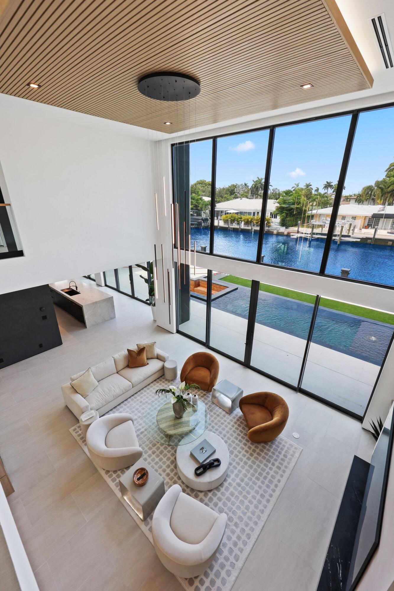 2825 NE 27th St Fort Lauderdale, FL 33306