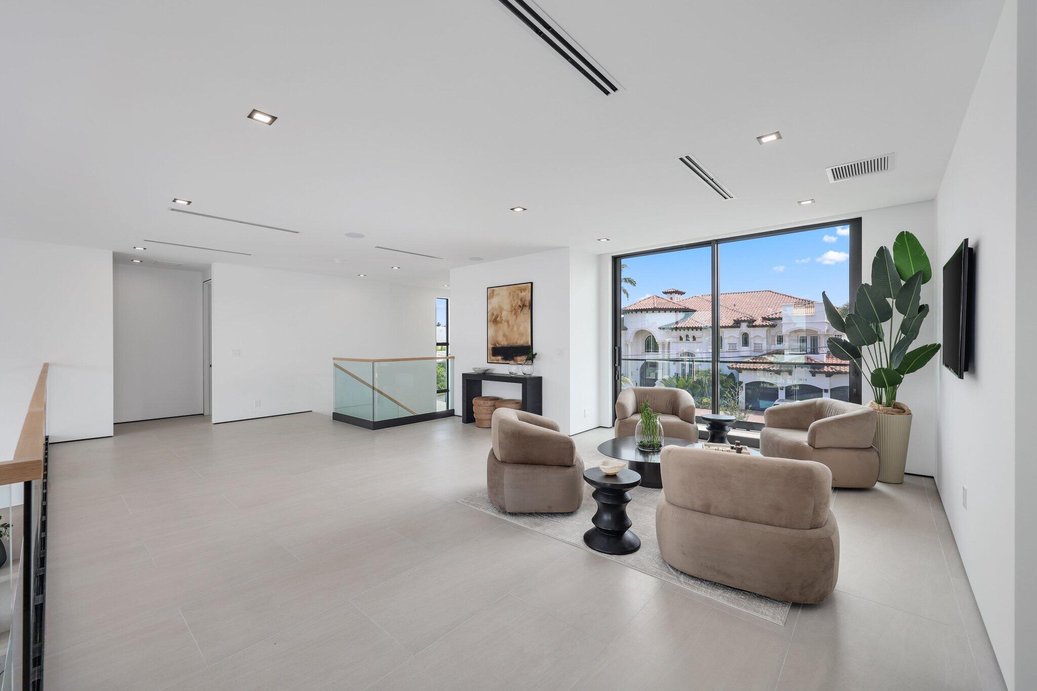 2825 NE 27th St Fort Lauderdale, FL 33306