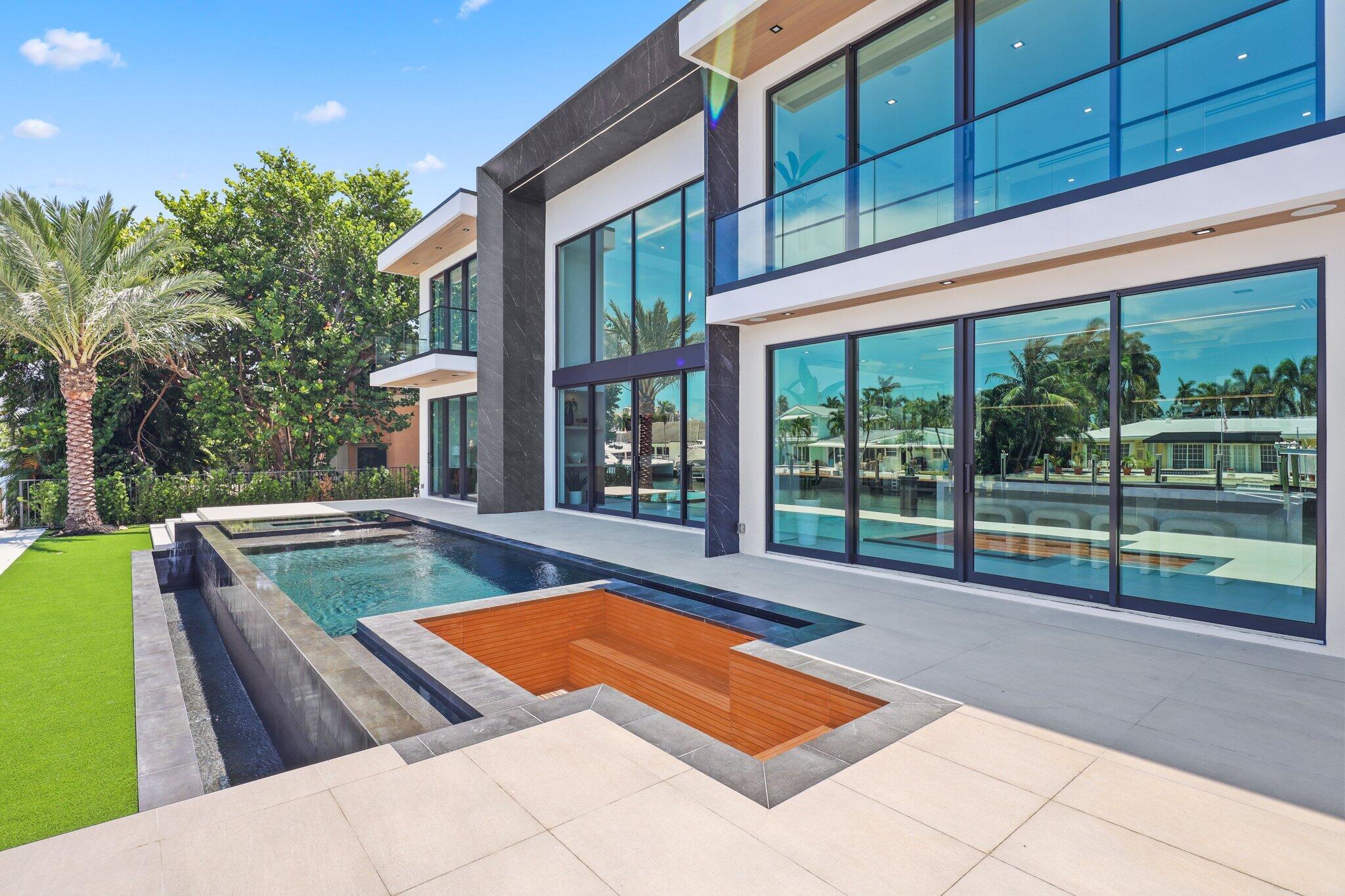 2825 NE 27th St Fort Lauderdale, FL 33306
