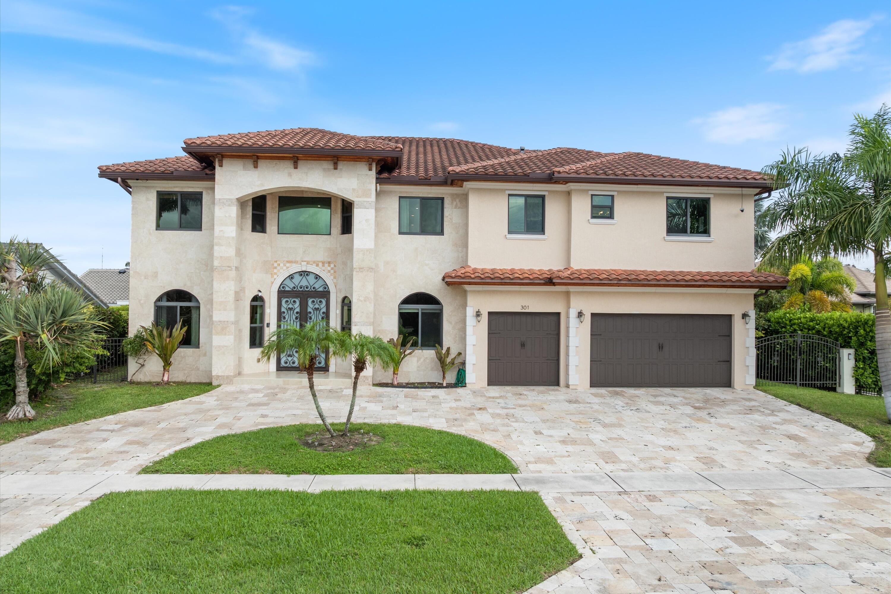 301 Sandalwood Ln