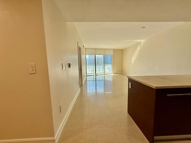 image Icon Brickell I37