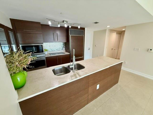image Icon Brickell I8