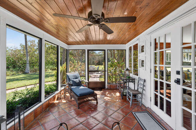 1935 Quay Dock Rd Vero Beach, FL 32967
