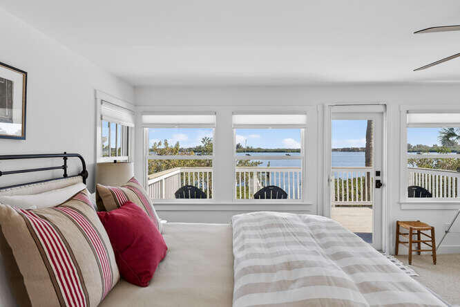 1935 Quay Dock Rd Vero Beach, FL 32967