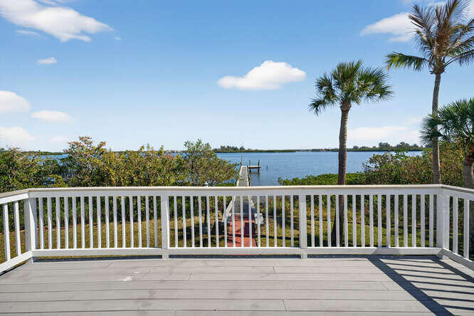 1935 Quay Dock Rd Vero Beach, FL 32967