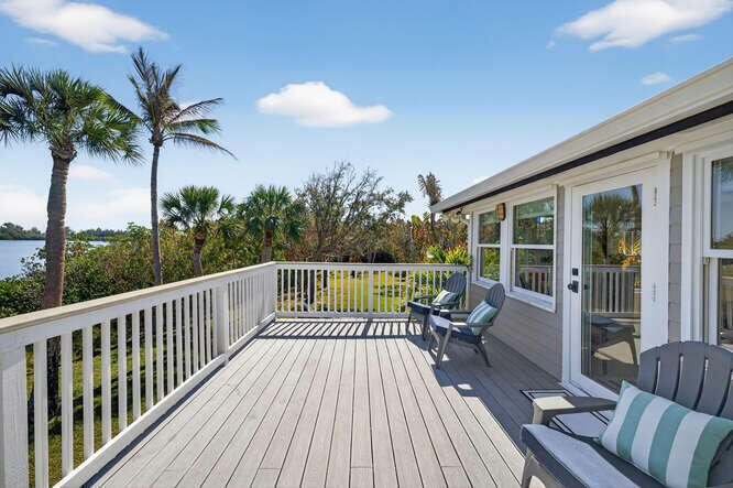 1935 Quay Dock Rd Vero Beach, FL 32967