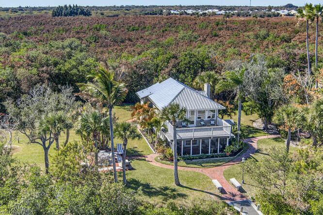 1935 Quay Dock Rd Vero Beach, FL 32967