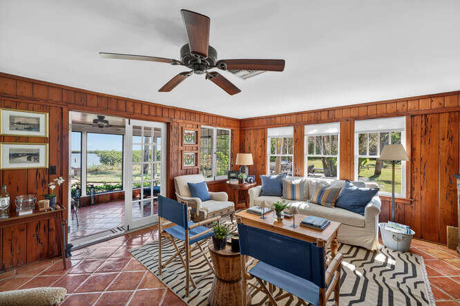 1935 Quay Dock Rd Vero Beach, FL 32967
