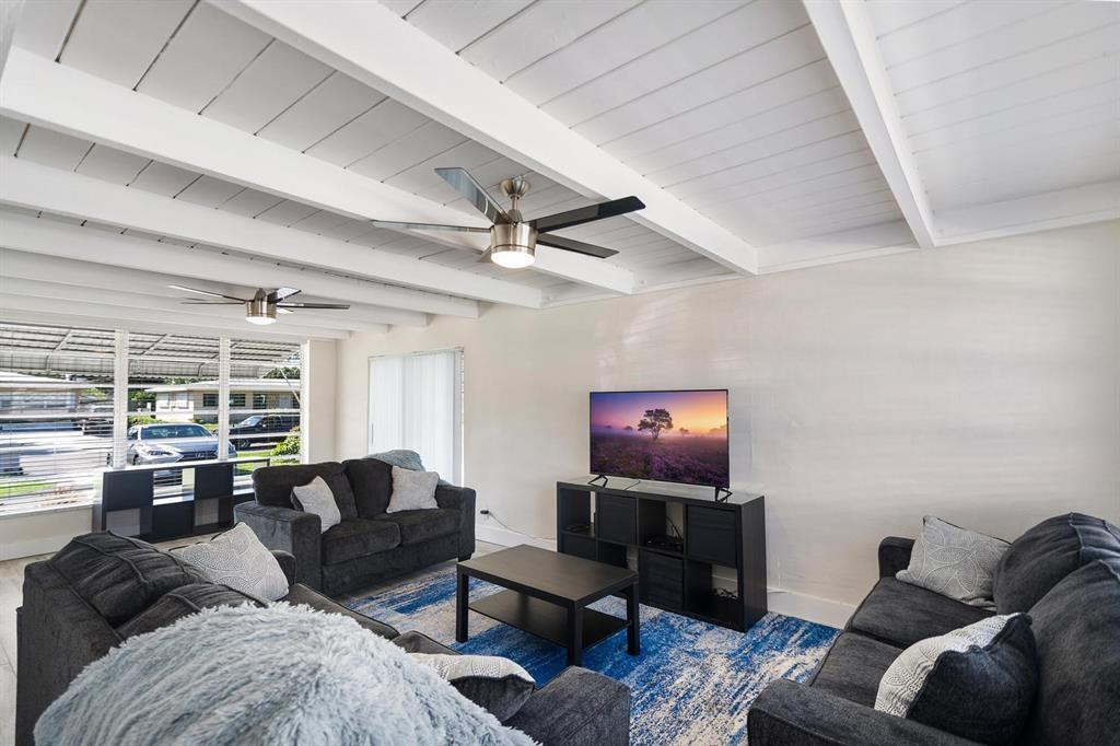 2501 NE 12th St Pompano Beach, FL 33062