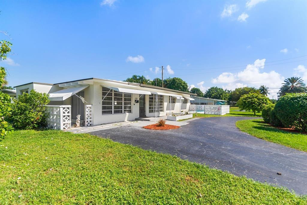 2501 NE 12th St Pompano Beach, FL 33062
