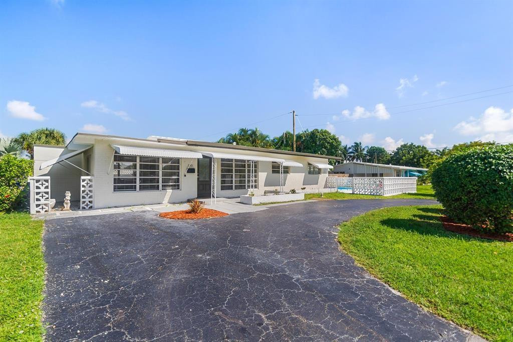 2501 NE 12th St Pompano Beach, FL 33062