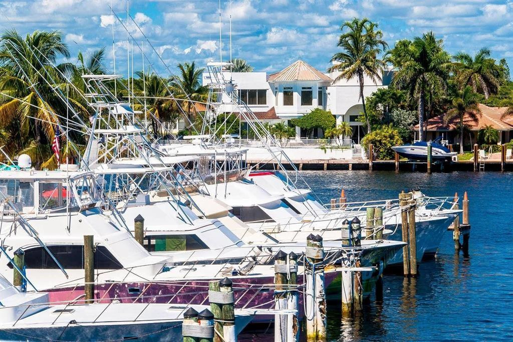 2501 NE 12th St Pompano Beach, FL 33062