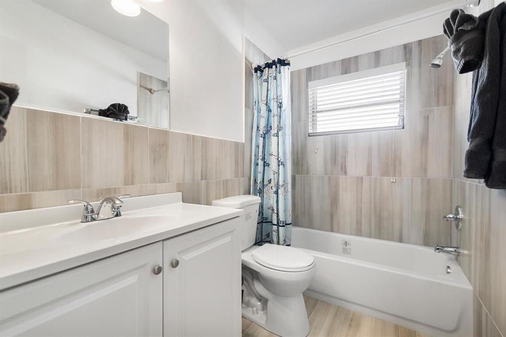 2501 NE 12th St Pompano Beach, FL 33062