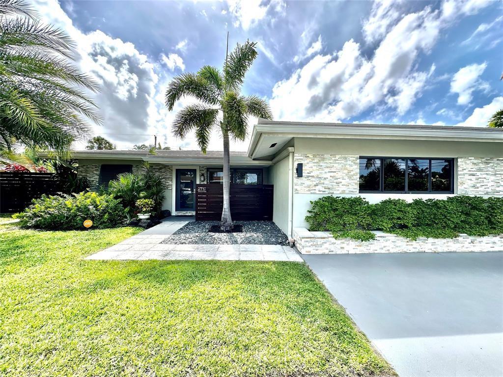 4231 NE 16th Ter