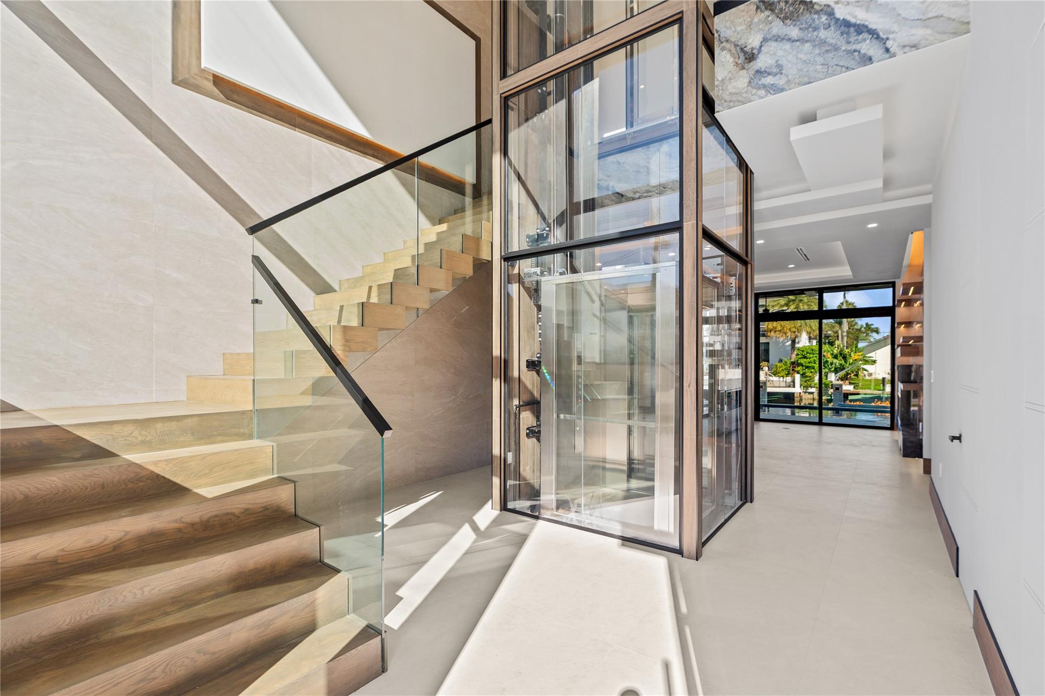 2441 NE 48th Ct Lighthouse Point, FL 33064