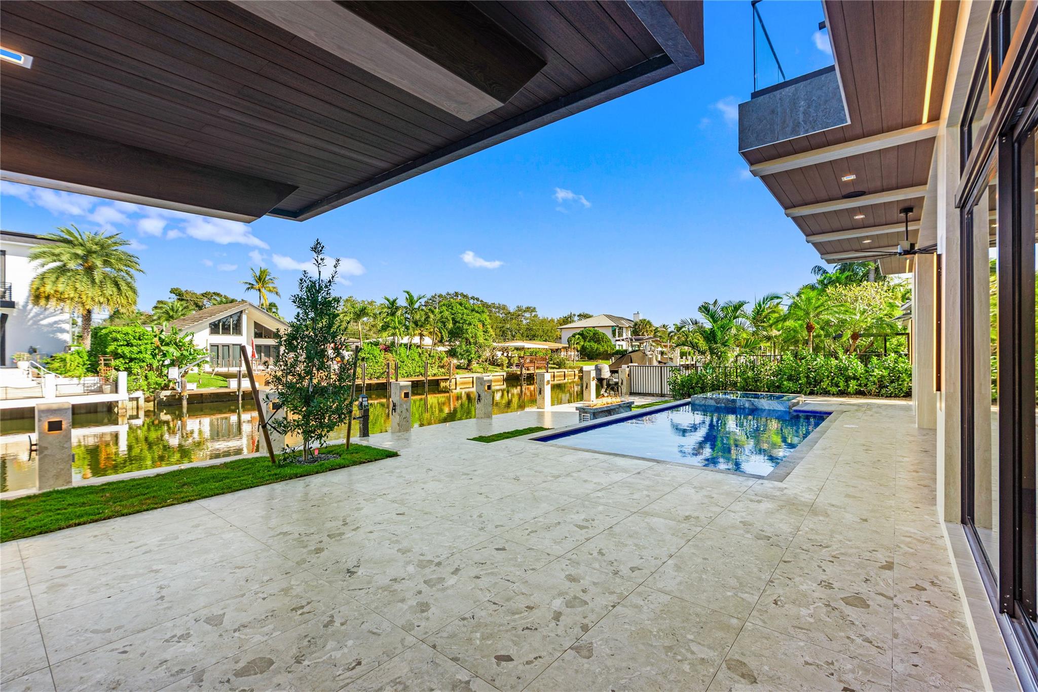 2441 NE 48th Ct Lighthouse Point, FL 33064