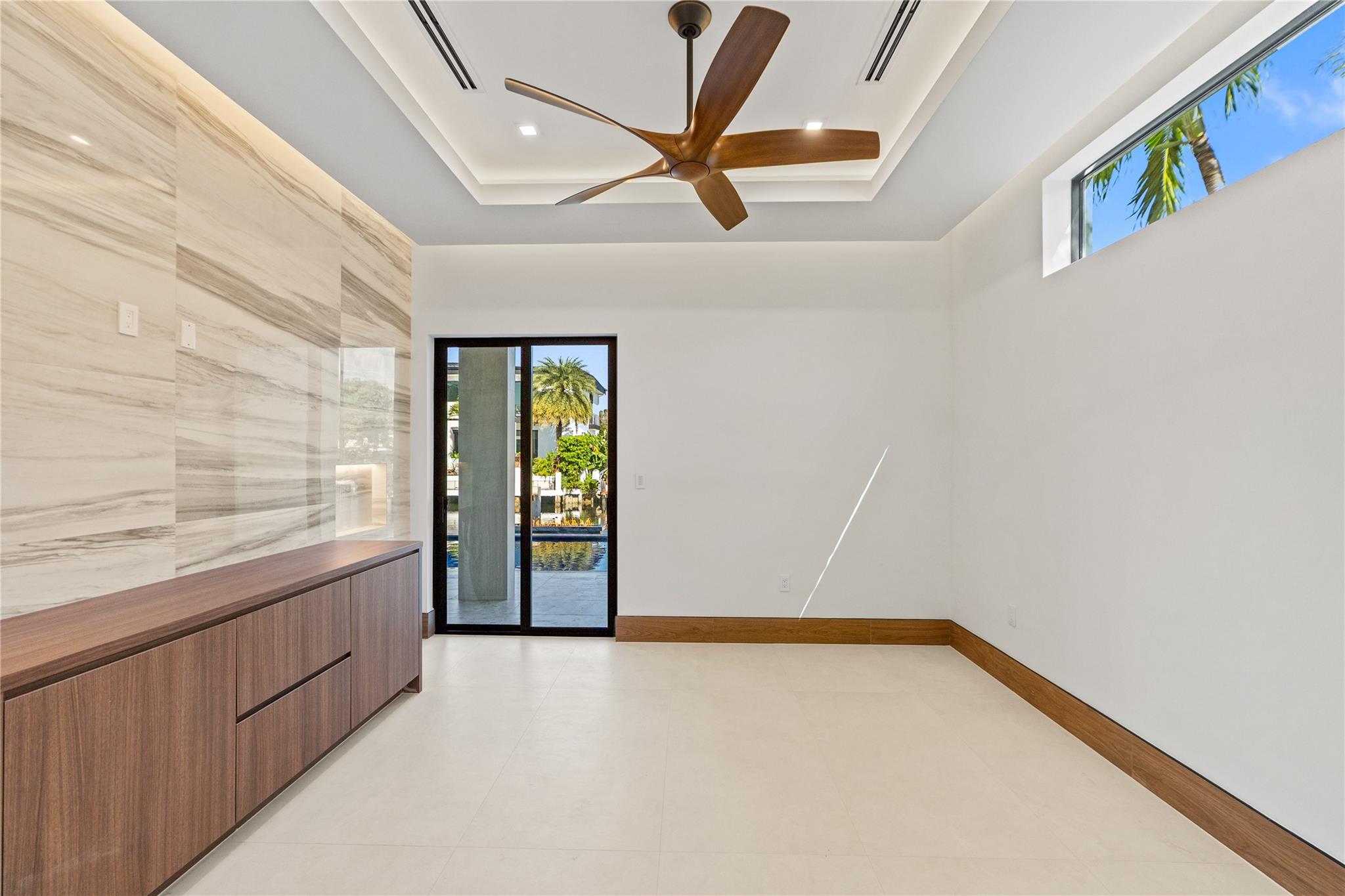 2441 NE 48th Ct Lighthouse Point, FL 33064