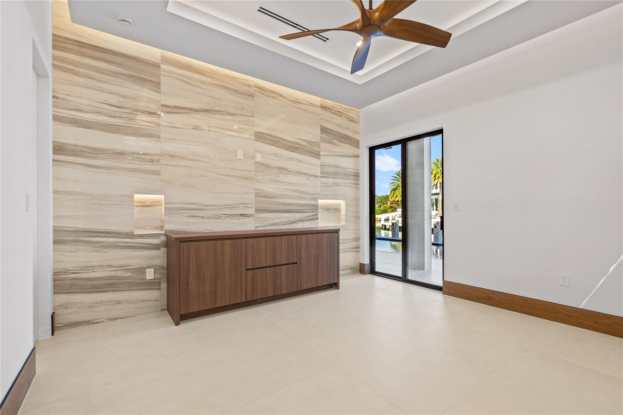 2441 NE 48th Ct Lighthouse Point, FL 33064