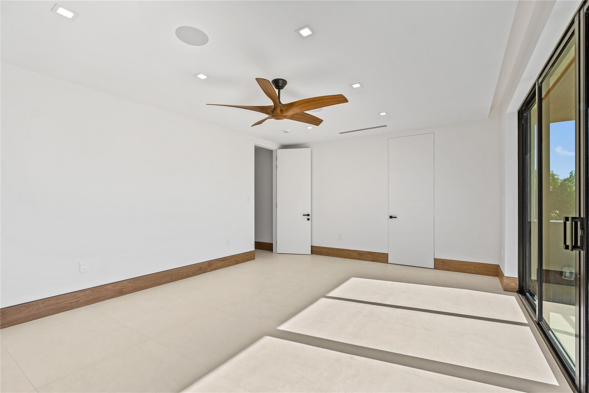 2441 NE 48th Ct Lighthouse Point, FL 33064