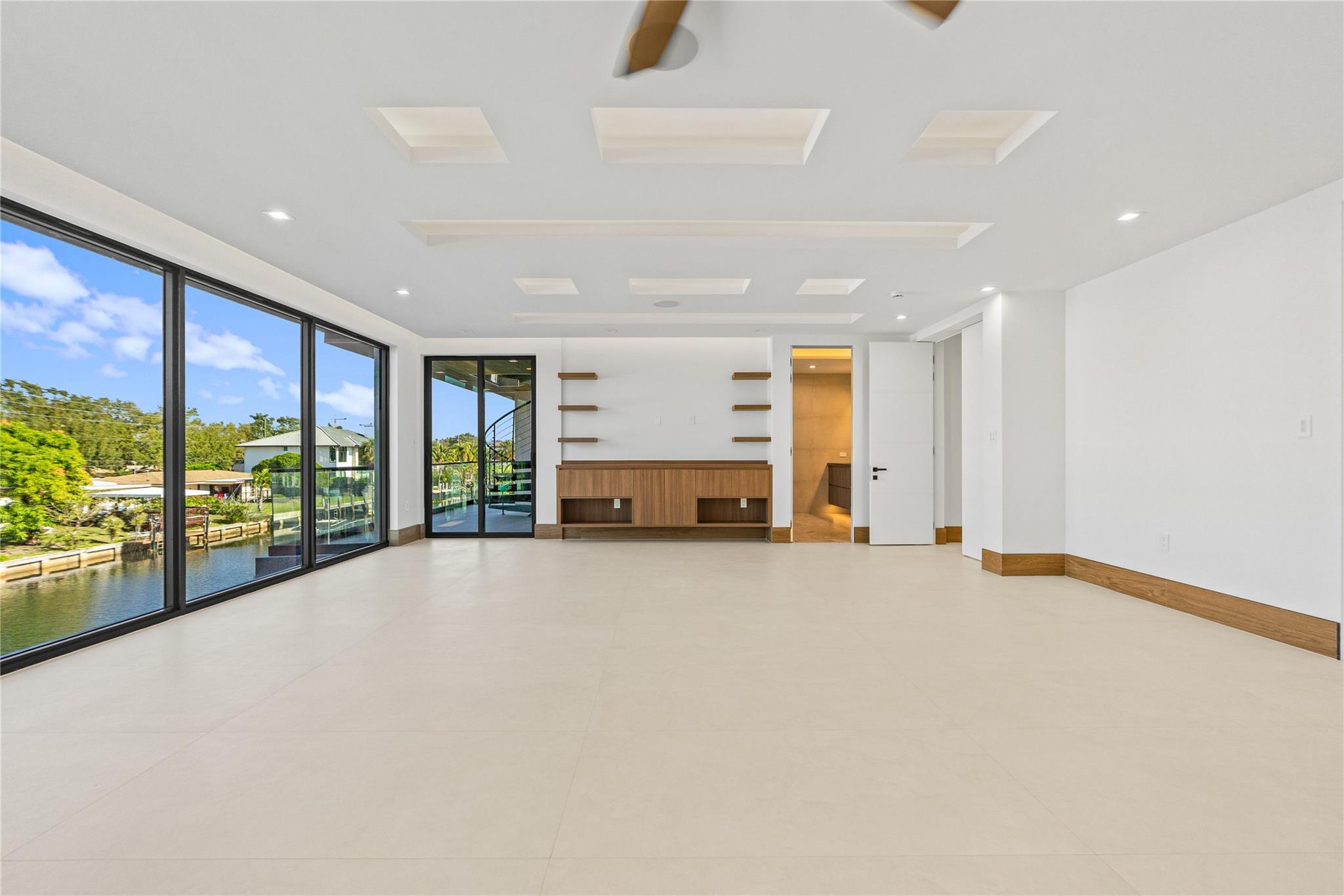 2441 NE 48th Ct Lighthouse Point, FL 33064