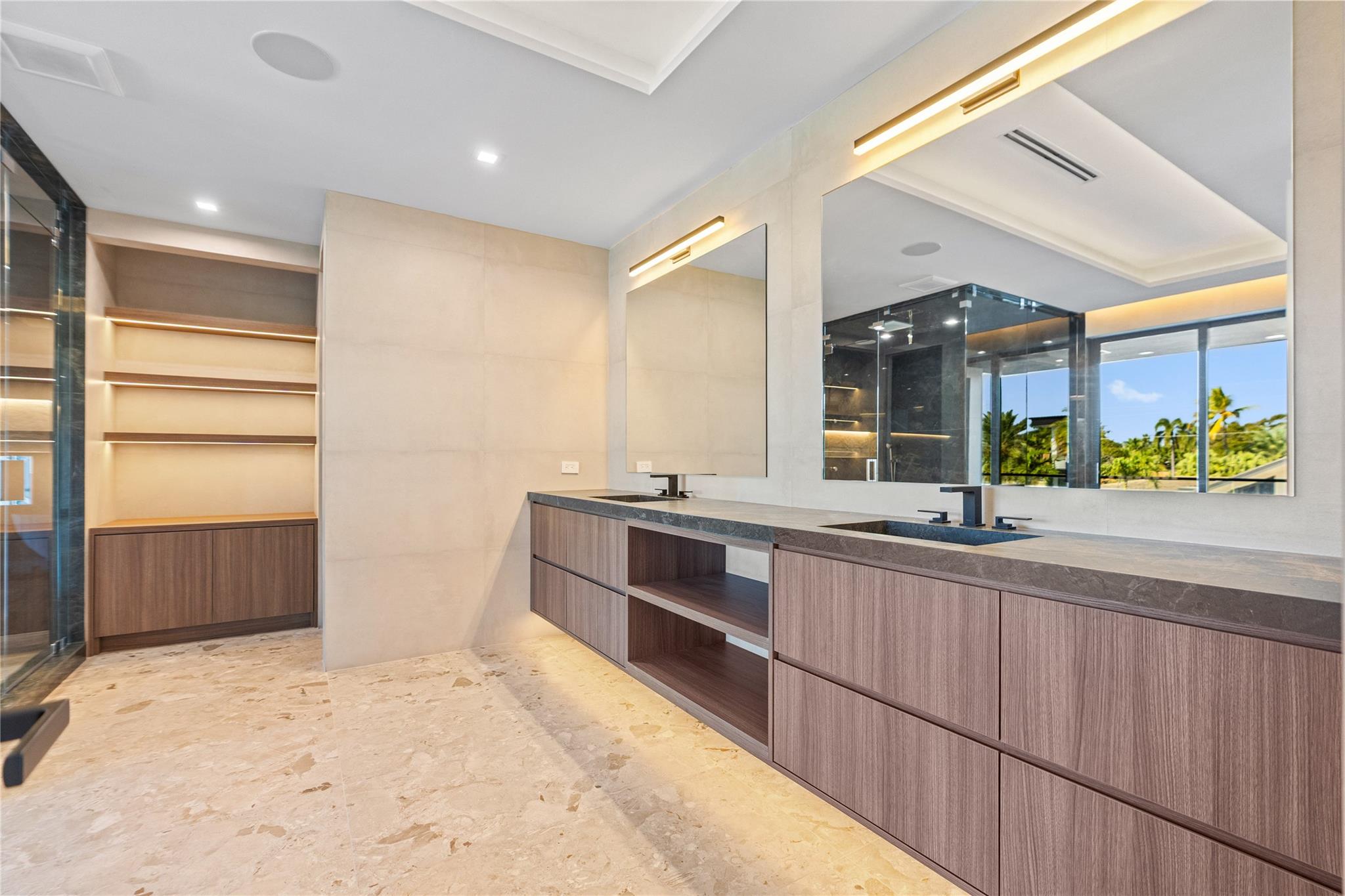 2441 NE 48th Ct Lighthouse Point, FL 33064