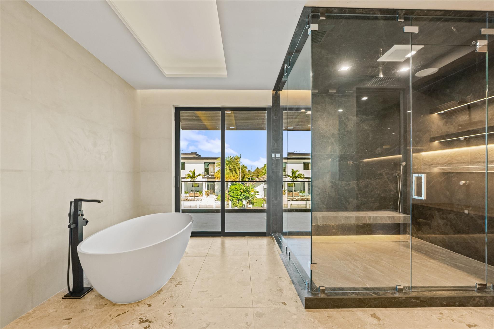 2441 NE 48th Ct Lighthouse Point, FL 33064