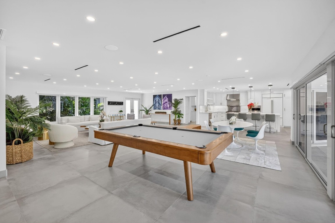 41 S Compass Fort Lauderdale, FL 33308