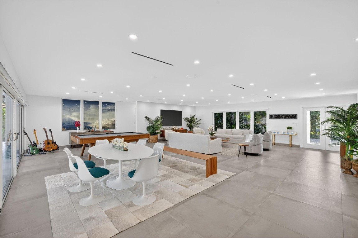 41 S Compass Fort Lauderdale, FL 33308