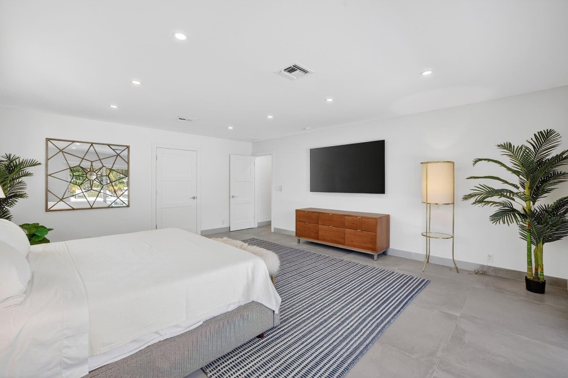 41 S Compass Fort Lauderdale, FL 33308