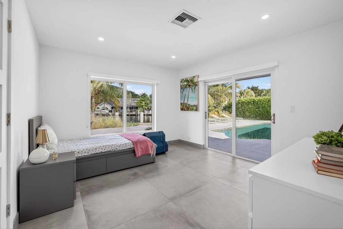 41 S Compass Fort Lauderdale, FL 33308