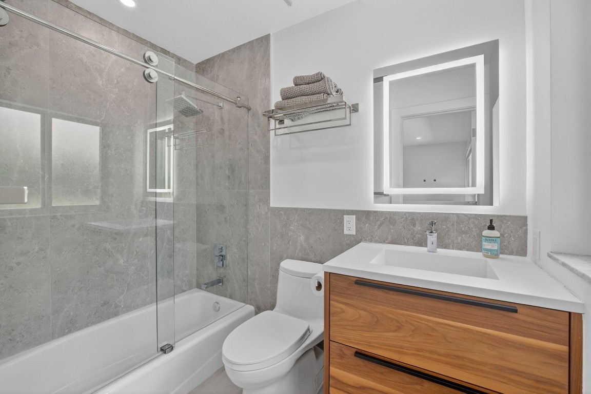 41 S Compass Fort Lauderdale, FL 33308