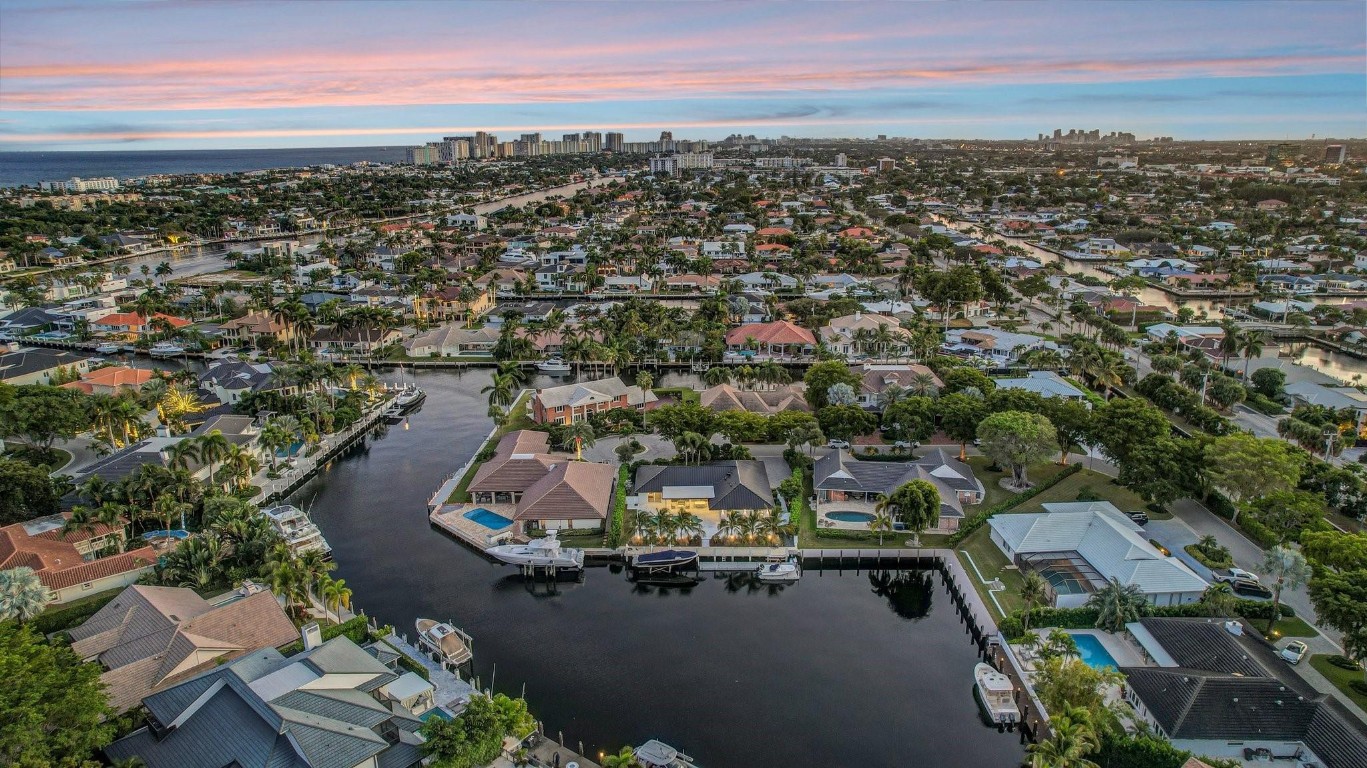 41 S Compass Fort Lauderdale, FL 33308