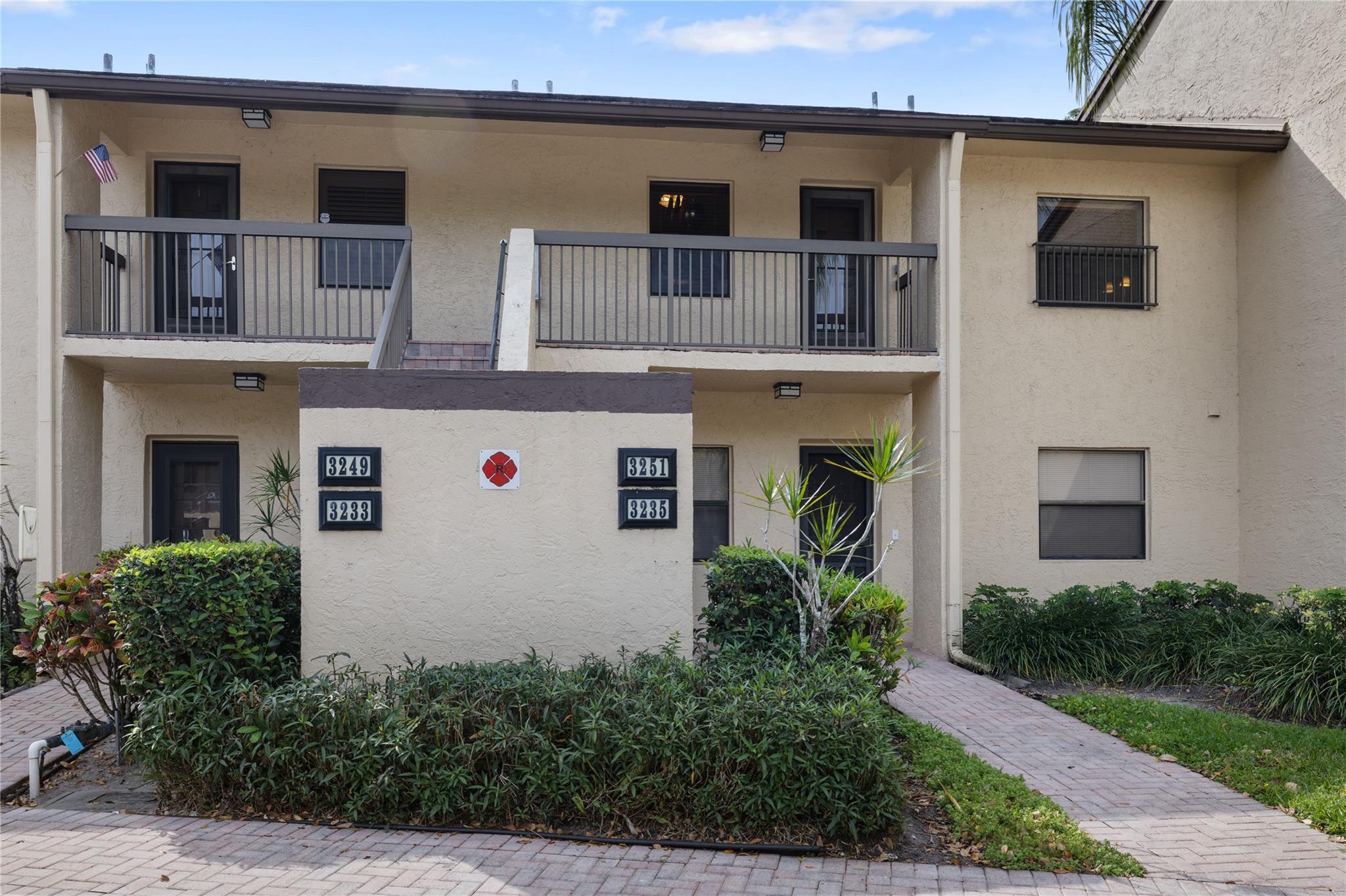 3251 Carambola Cir #3251