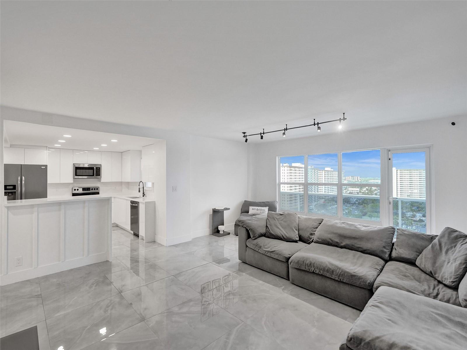 3500 Galt Ocean Dr #1109