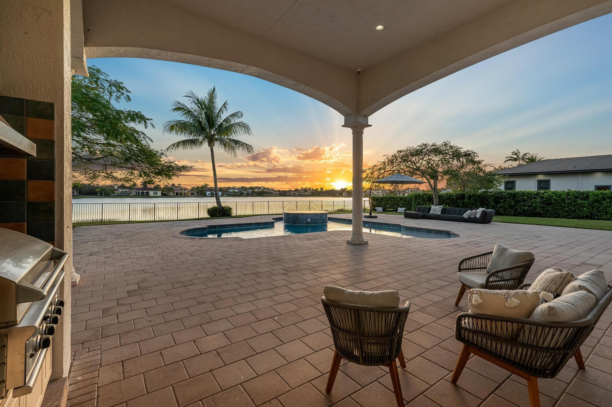 3111 Lake Rdg Ln Weston, FL 33332 3111 Lake Rdg Ln Weston, FL 33332