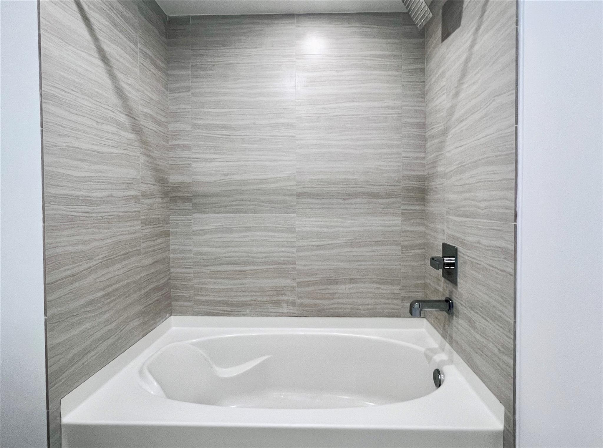 601 NE 39th St #205 Miami, FL 33137