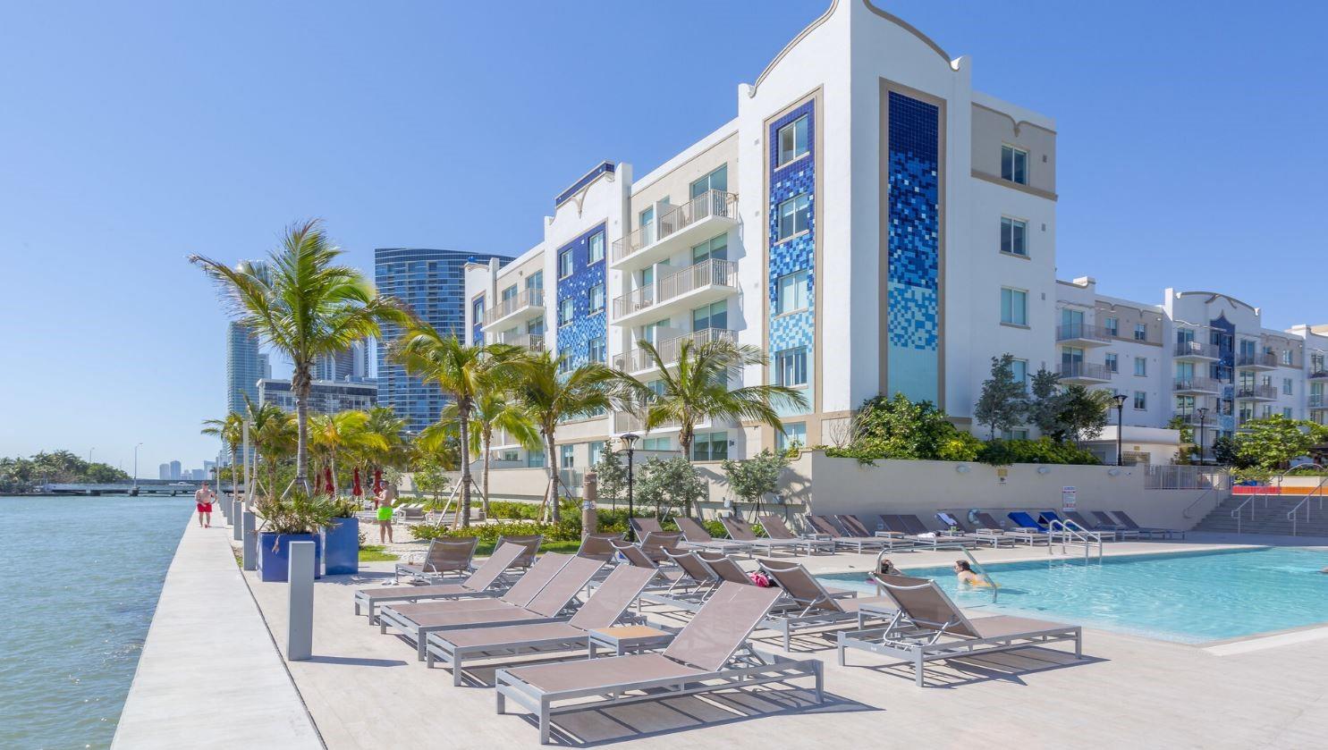 601 NE 39th St #205 Miami, FL 33137