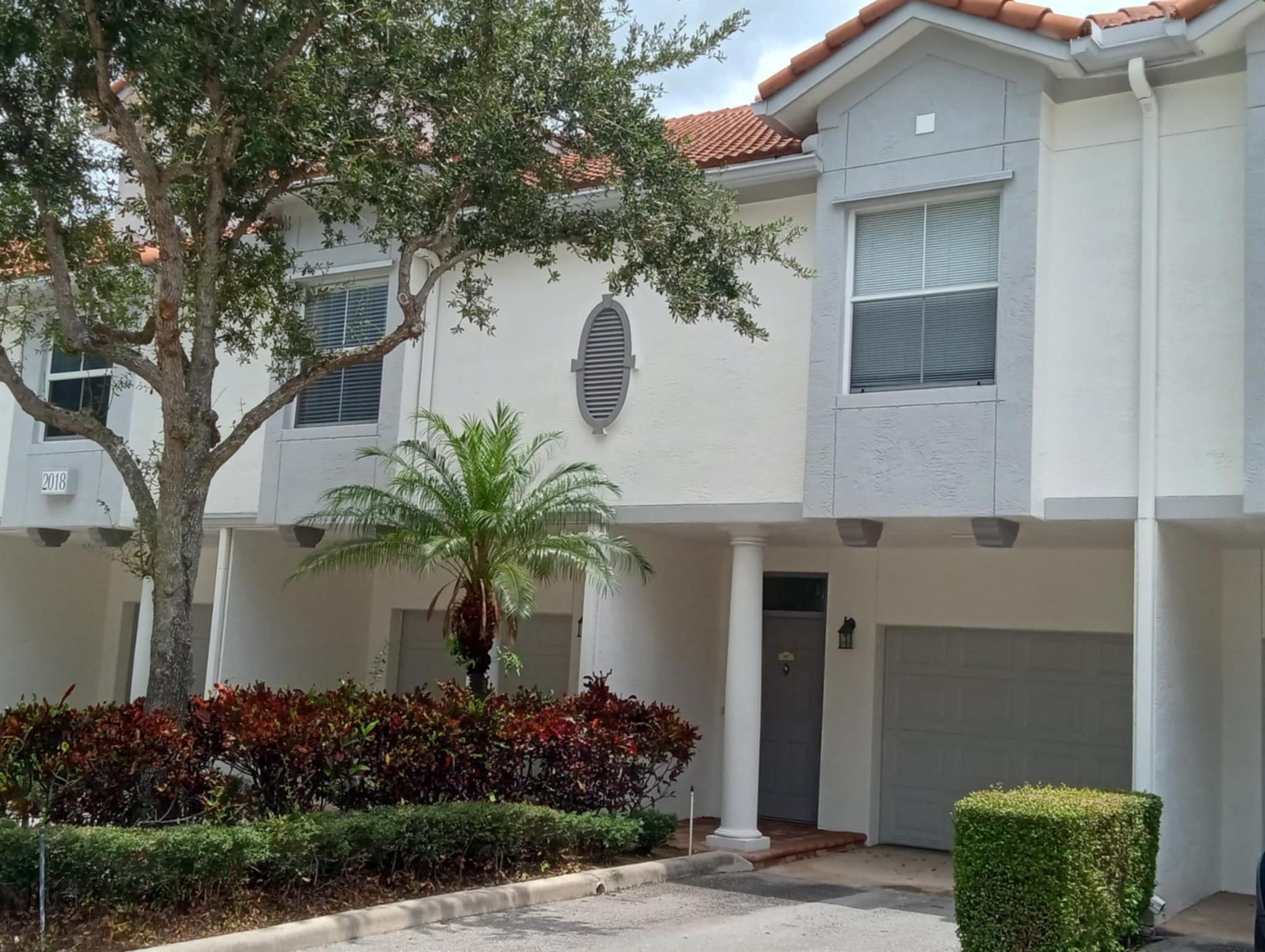 2018 Alta Meadows Ln #407