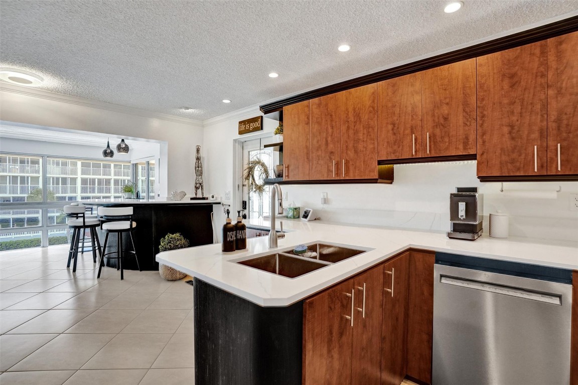 3090 NE 48th St #316 Fort Lauderdale, FL 33308