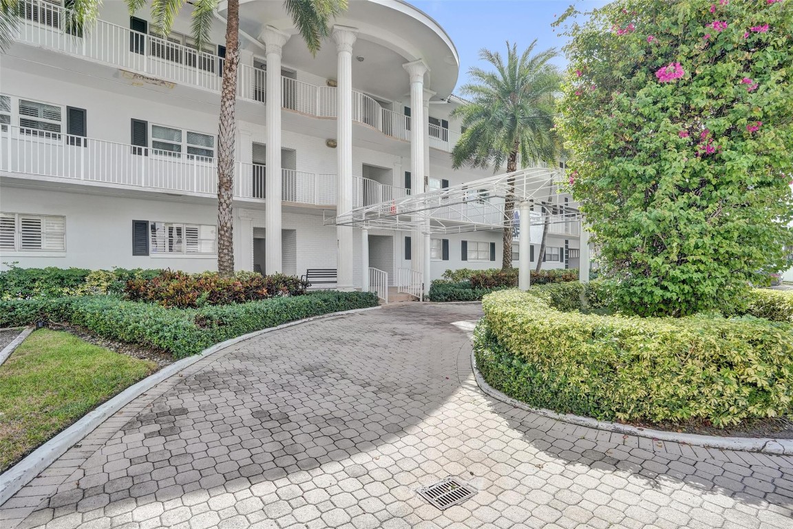 3090 NE 48th St #316 Fort Lauderdale, FL 33308