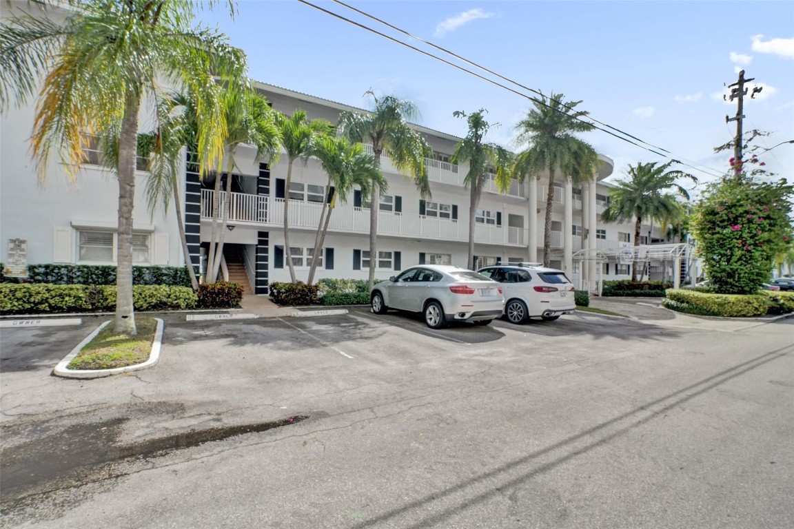 3090 NE 48th St #316 Fort Lauderdale, FL 33308