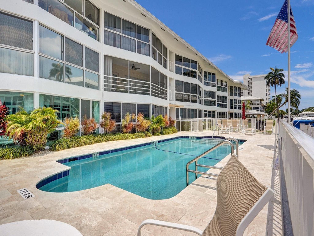 3090 NE 48th St #316 Fort Lauderdale, FL 33308