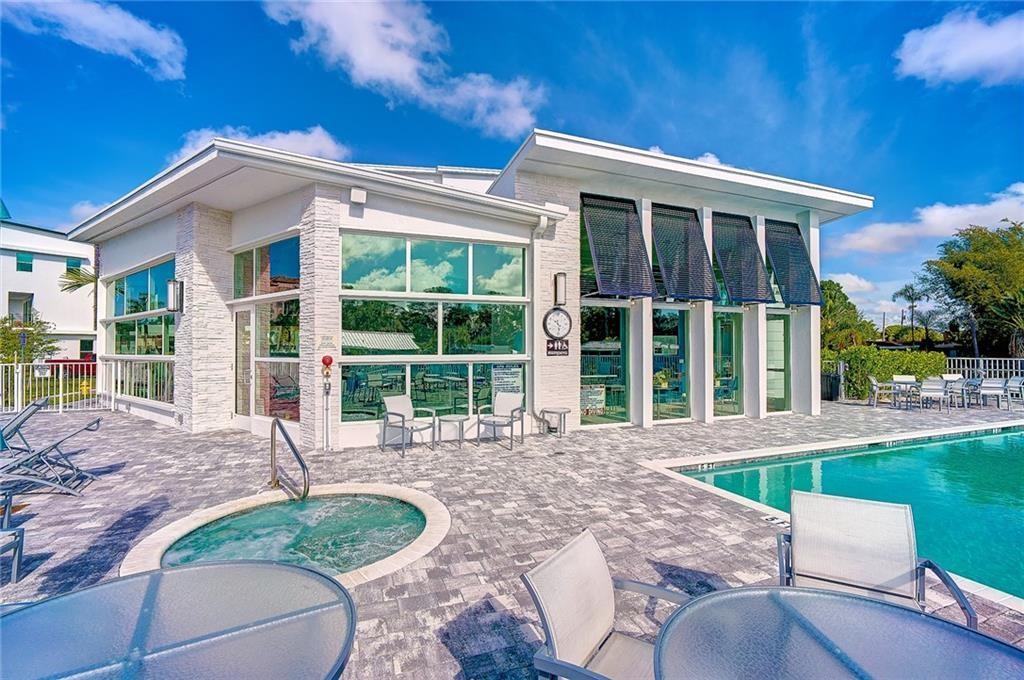 2900 NE 12th Ter #17