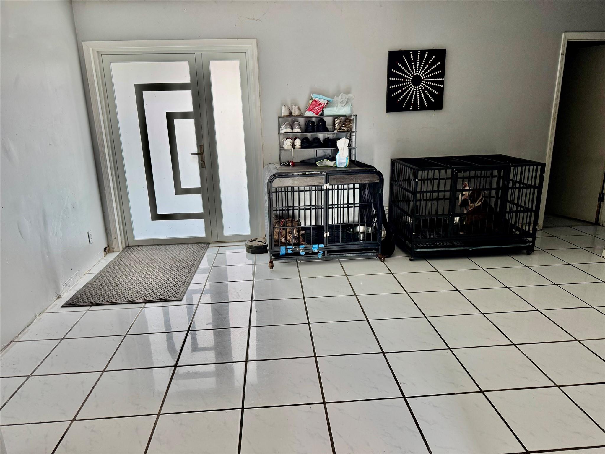 8212 NW 74th Ter Tamarac, FL 33321