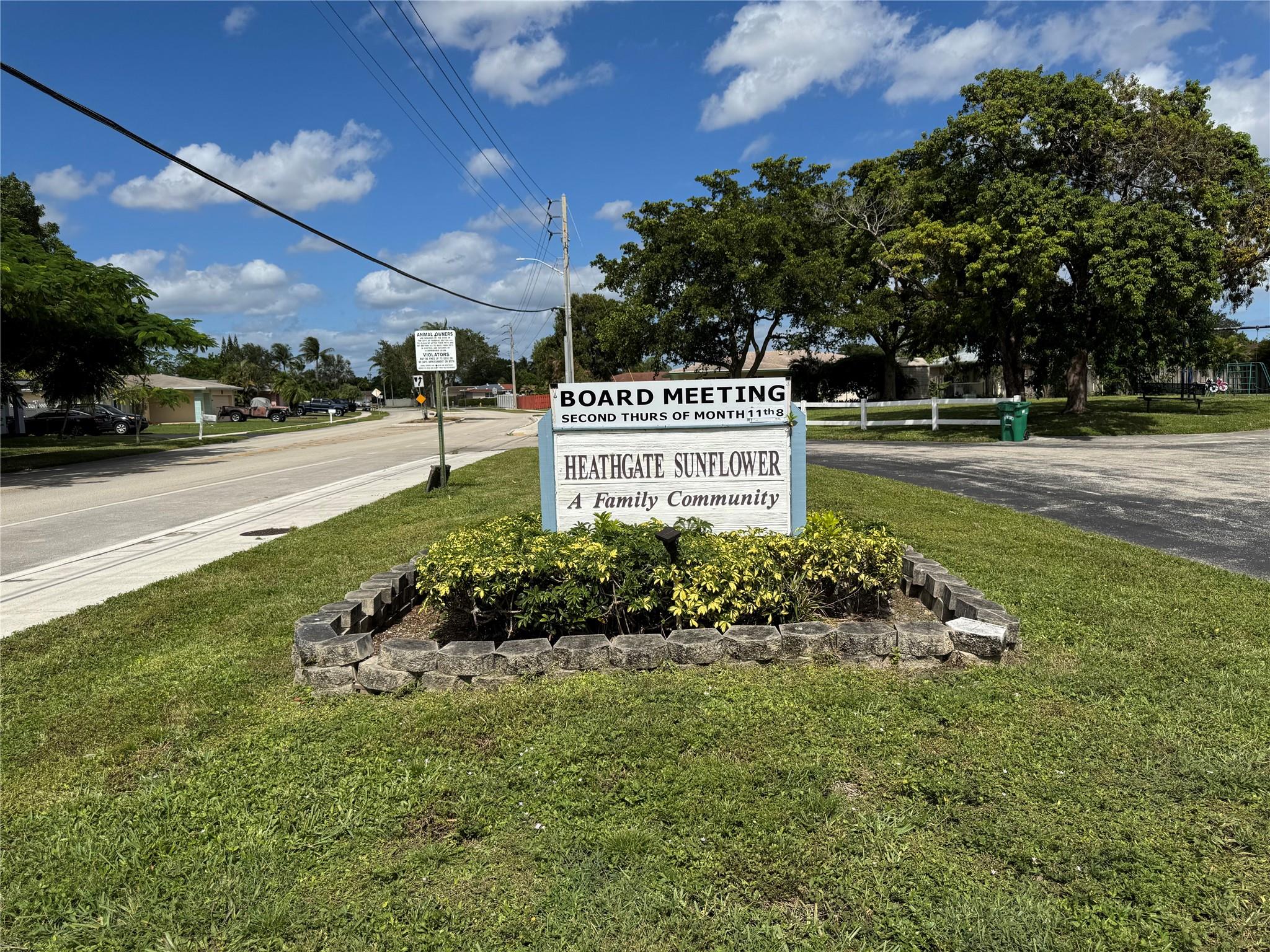 8212 NW 74th Ter Tamarac, FL 33321