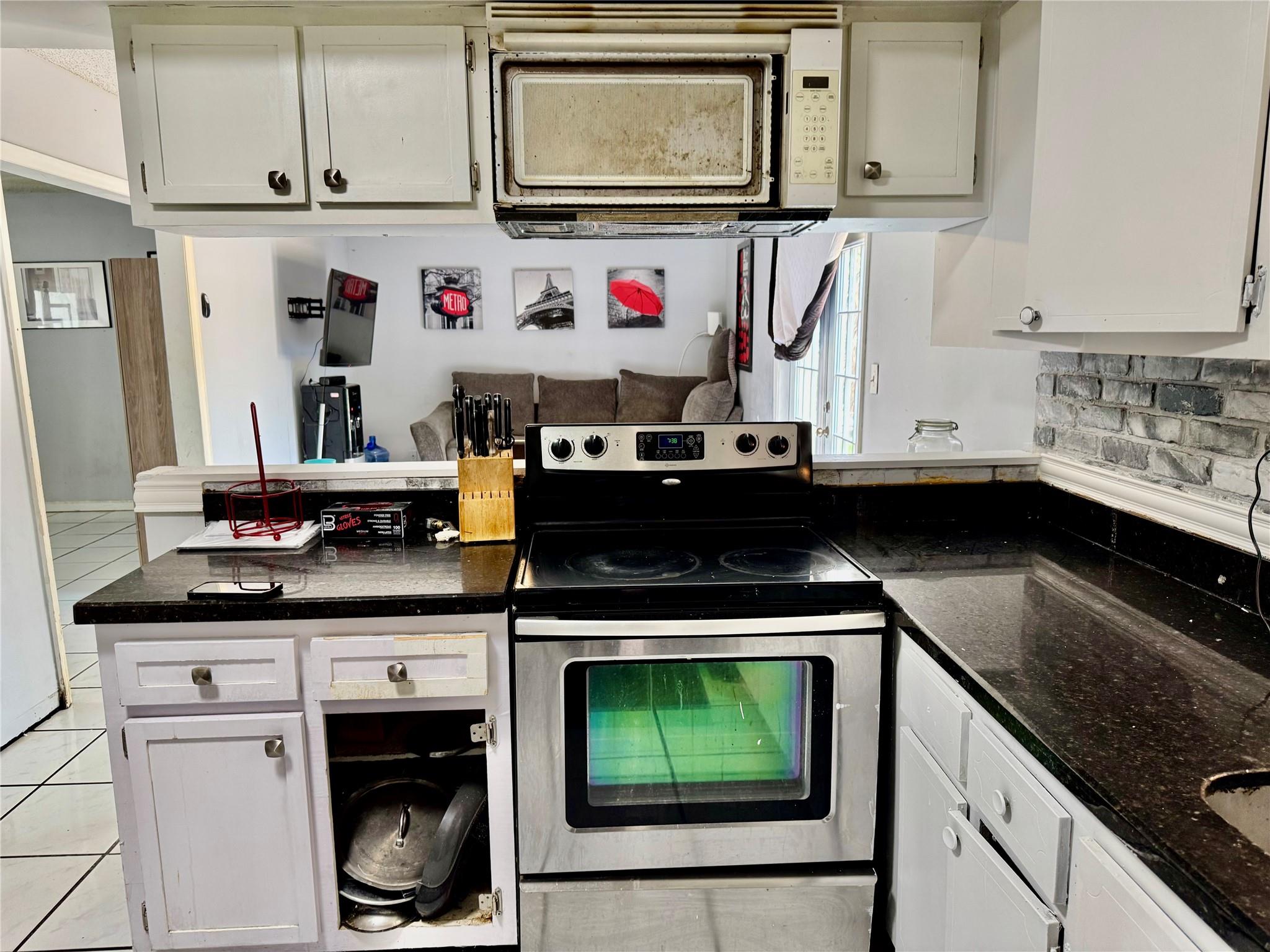 8212 NW 74th Ter Tamarac, FL 33321