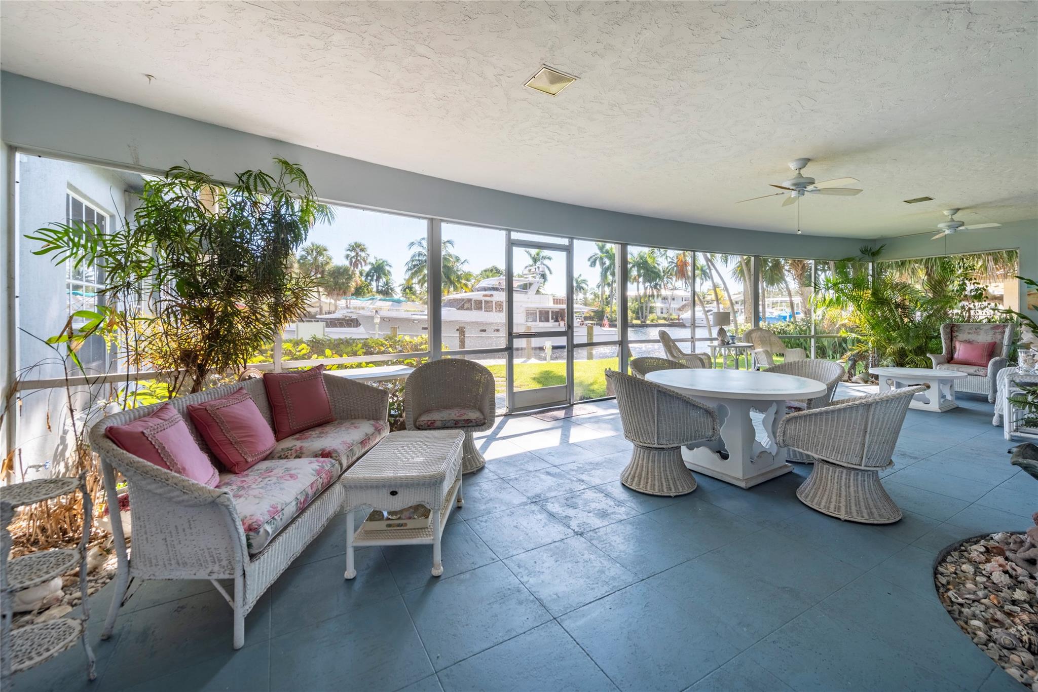 1260 SW 14th Ave Fort Lauderdale, FL 33312