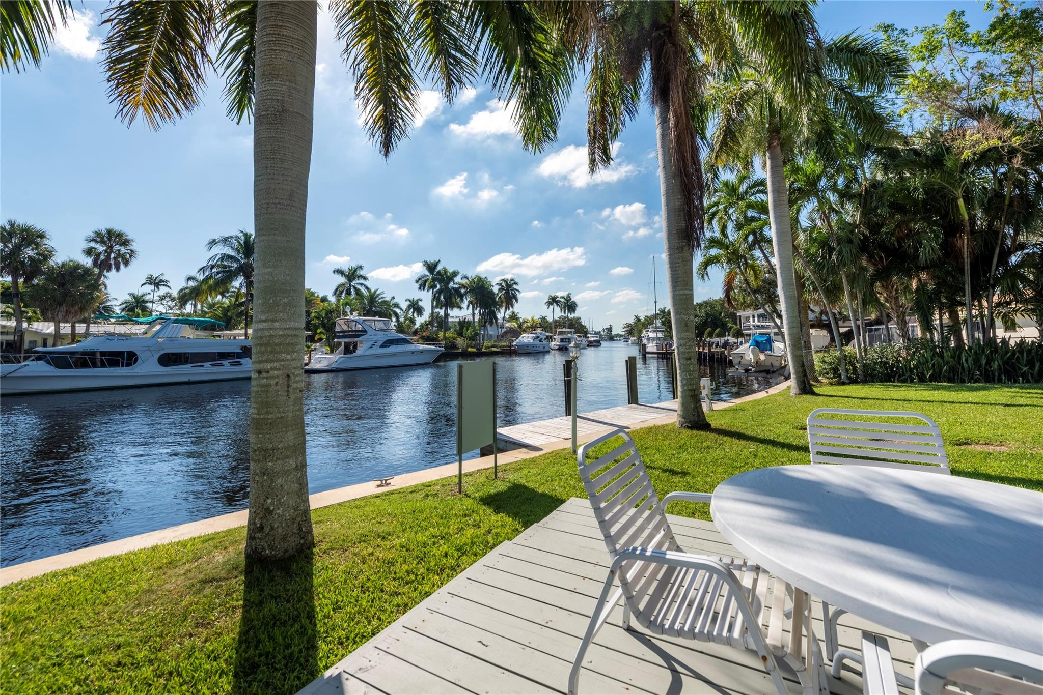 1260 SW 14th Ave Fort Lauderdale, FL 33312